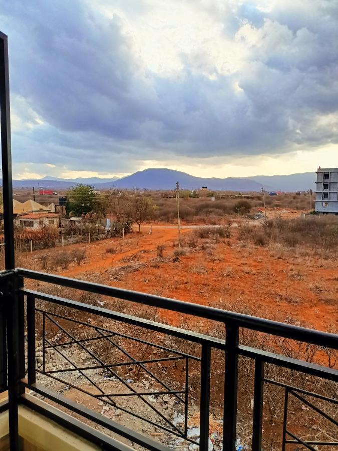 1 Bedroom Fully Furnished Luxurious Apartment Voi Town Esterno foto